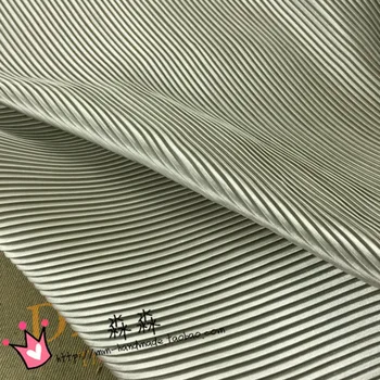 1psc Garment fabric light silver gray pinstripe accordion pleated silk satin crushed through dress fabric(pleated 0.5m)
1psc Garment fabric light silver gray pinstripe accordion pleated silk satin crushed through dress fabric(pleated 0.5m)