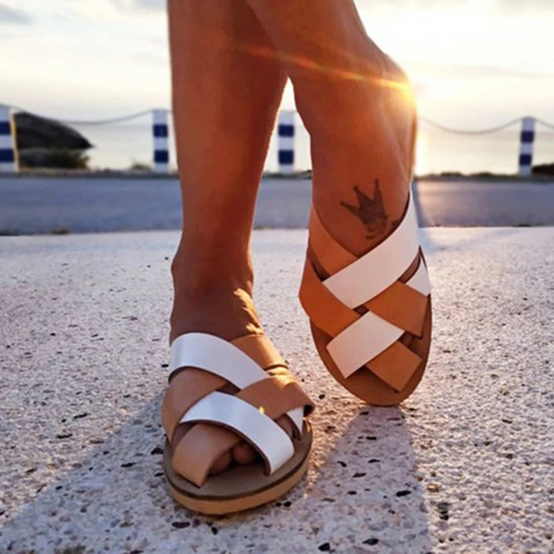 HEFLASHOR Women Summer Cross Strap Sandals Slippers Mixed Color Flat Roman Fish Mouth Outdoor Shoe Flip Flop Slipper Slider 2019
HEFLASHOR Women Summer Cross Strap Sandals Slippers Mixed Color Flat Roman Fish Mouth Outdoor Shoe Flip Flop Slipper Slider 2019