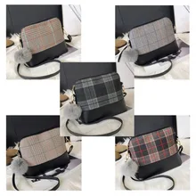Fur Ball Pendant Shell Bag Vintage Lattice Pattern Women Single Shoulder Bag Soft Woolen Lady Messenger Bag Crossbody Bag 
Fur Ball Pendant Shell Bag Vintage Lattice Pattern Women Single Shoulder Bag Soft Woolen Lady Messenger Bag Crossbody Bag