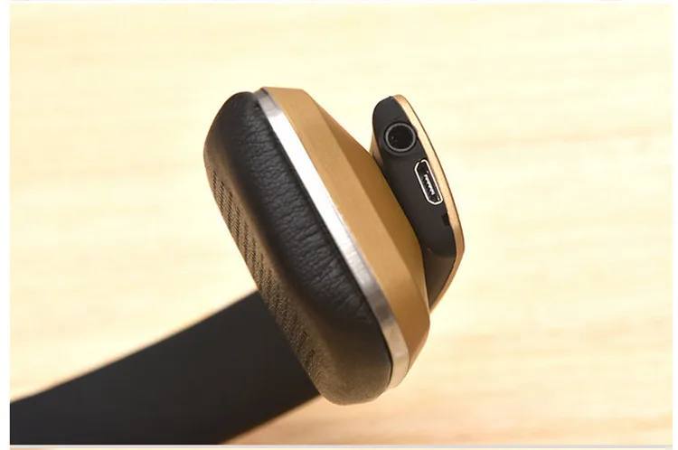 bluetooth headphones with microphone 17