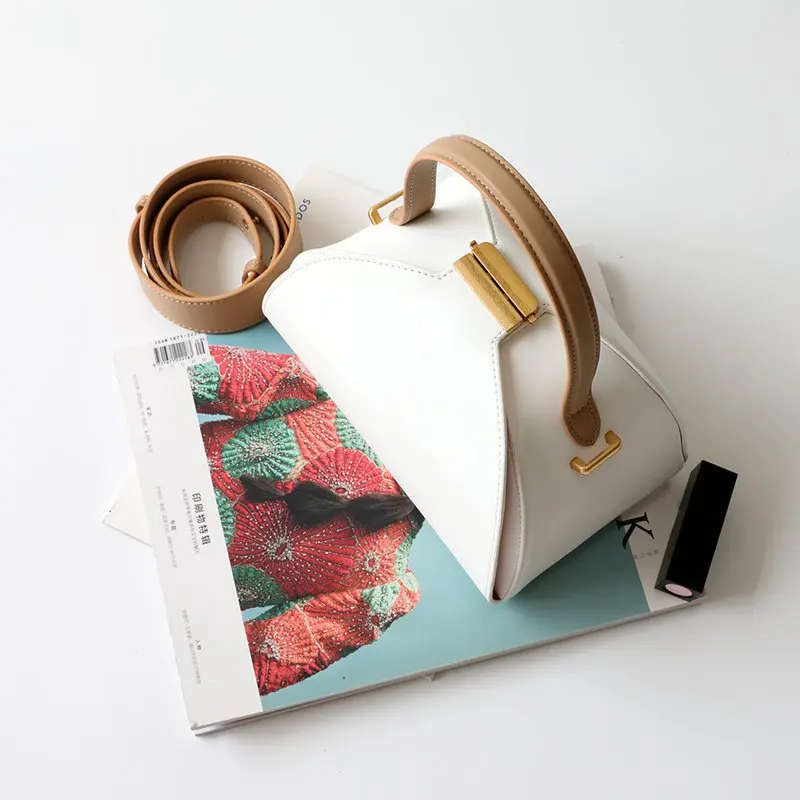 2019 Cow Leather Women's Bag Pandora's Semi-circular One-shoulder Diagonal Bag Shell Bag Wide Shoulder Strap Buckle Bag
2019 Cow Leather Women's Bag Pandora's Semi-circular One-shoulder Diagonal Bag Shell Bag Wide Shoulder Strap Buckle Bag
