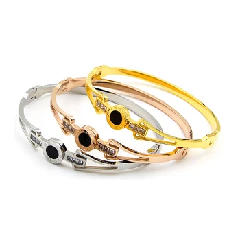 Korean version of the new Rome digital black button Bracelet fashionista all-match titanium bracelet fashion accessories
Korean version of the new Rome digital black button Bracelet fashionista all-match titanium bracelet fashion accessories