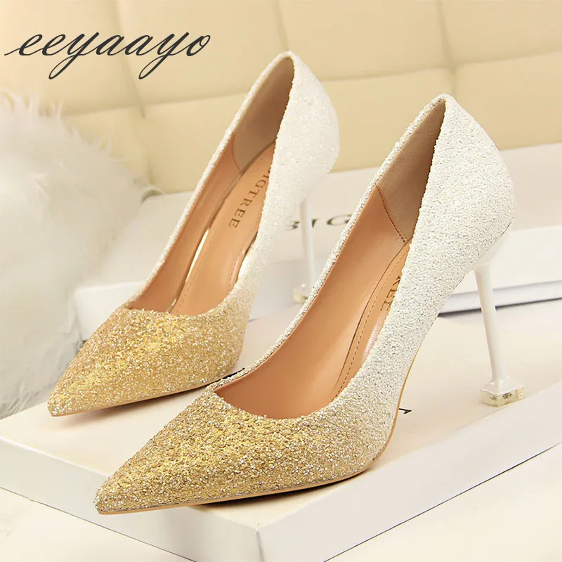 2019 New Spring/Autumn Women Pumps High Thin Metal Heel Pointed Toe Sexy Ladies Bling Bridal Wedding Women Shoes White High Heel
2019 New Spring/Autumn Women Pumps High Thin Metal Heel Pointed Toe Sexy Ladies Bling Bridal Wedding Women Shoes White High Heel