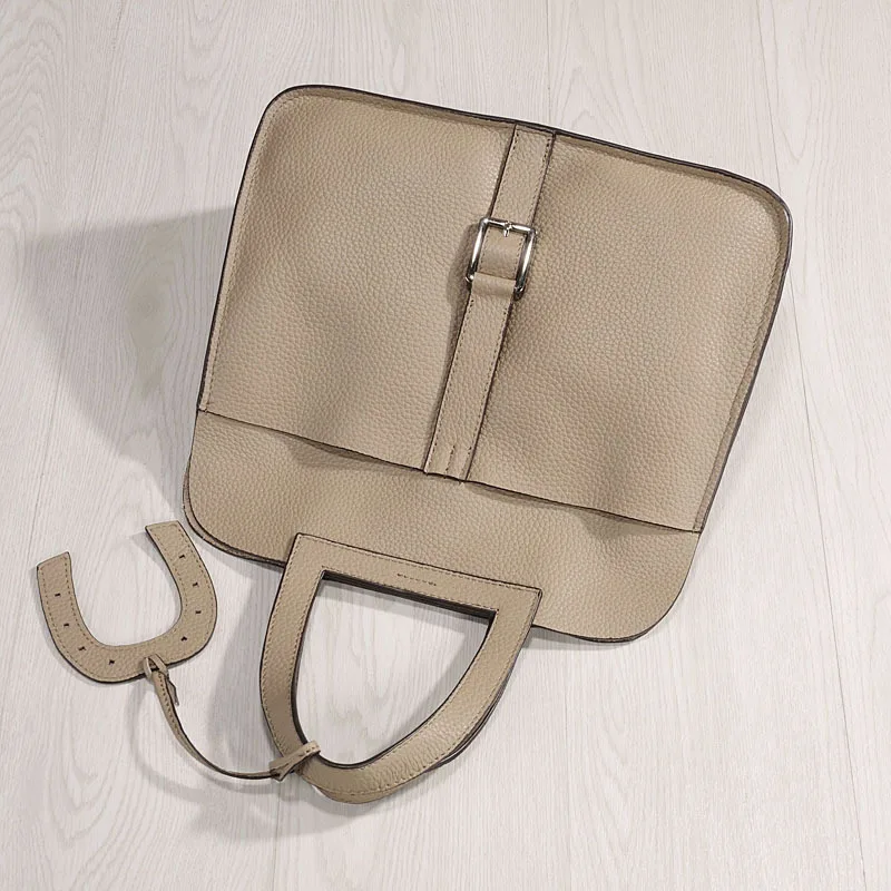Topest Head Layer Cowhide Ladies Handbag Single Shoulder Package And Crossbody Package Hand Take Package
Topest Head Layer Cowhide Ladies Handbag Single Shoulder Package And Crossbody Package Hand Take Package