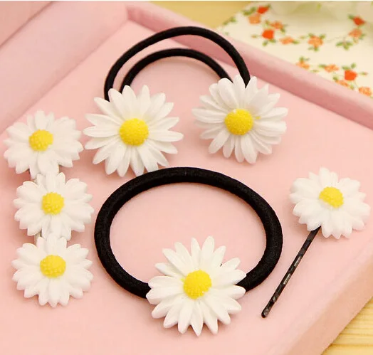 Elastic Hair Bands/Hairclips with Daisy Ponytail Braids Hair Accessories girl/women Gum for Hair.
Elastic Hair Bands/Hairclips with Daisy Ponytail Braids Hair Accessories girl/women Gum for Hair.
