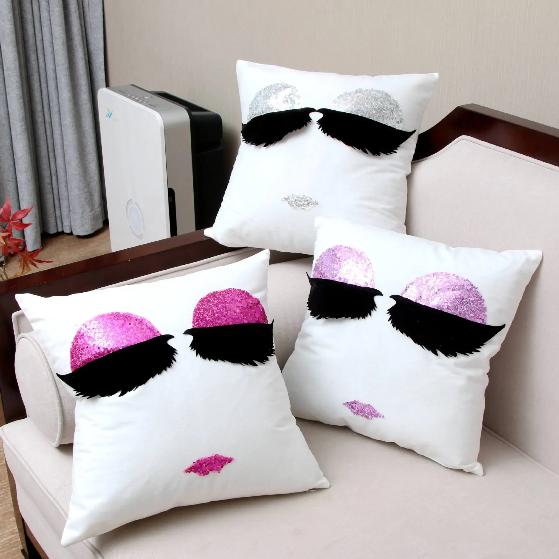 Sequined eyelashes Decorative Pillows Cushion Cover for sofa Polyester Pillowcase Pillowcover cojines decorativos para sofa
Sequined eyelashes Decorative Pillows Cushion Cover for sofa Polyester Pillowcase Pillowcover cojines decorativos para sofa
