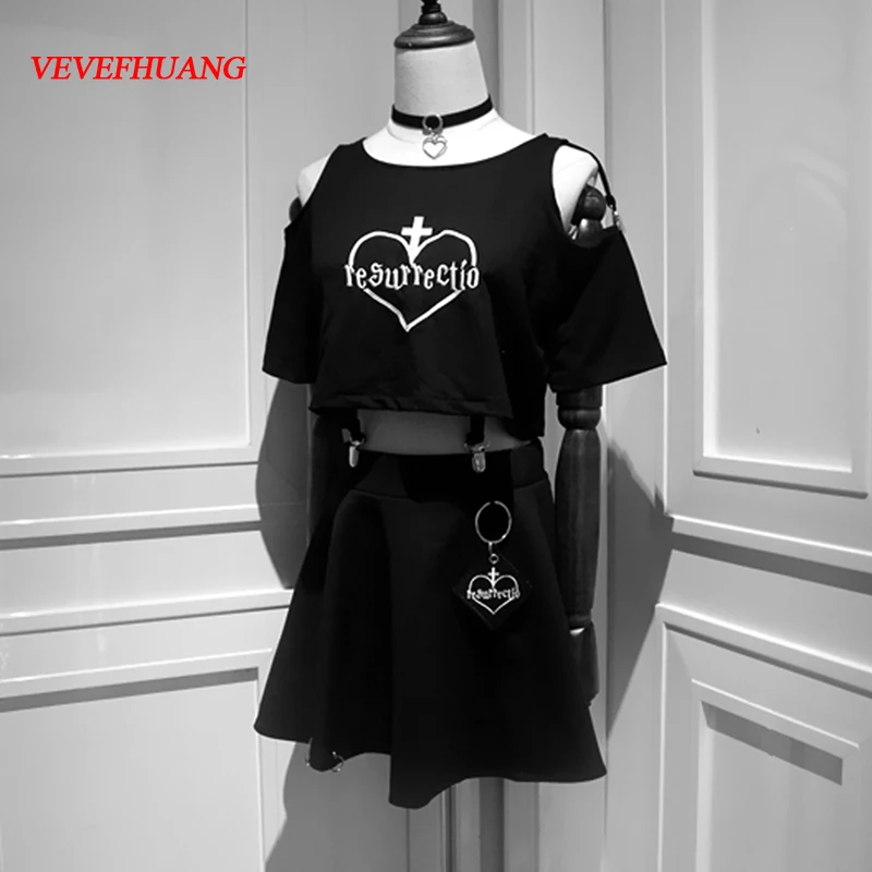 Dark Black Women T-shirt Japanese Harajuku Streetwear Embroidery Heart Female Crop Tops Hard Girl Off Shoulder Tees Shirt 2018
Dark Black Women T-shirt Japanese Harajuku Streetwear Embroidery Heart Female Crop Tops Hard Girl Off Shoulder Tees Shirt 2018