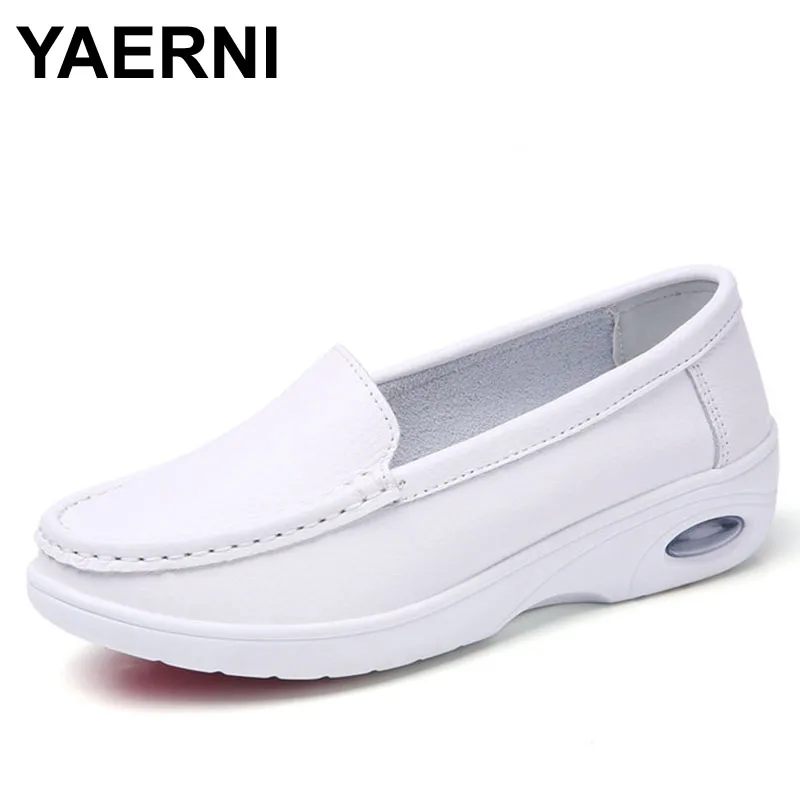 YAERNI/Женская обувь Лоферы для медсестры на плоской подошве Кожаные кроссовки без