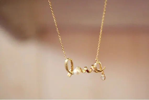 N319 Wholesales Fashion New Christmas Gift Gently Around A Heart Of Love Chic LOVE Necklace Jewelry
N319 Wholesales Fashion New Christmas Gift Gently Around A Heart Of Love Chic LOVE Necklace Jewelry