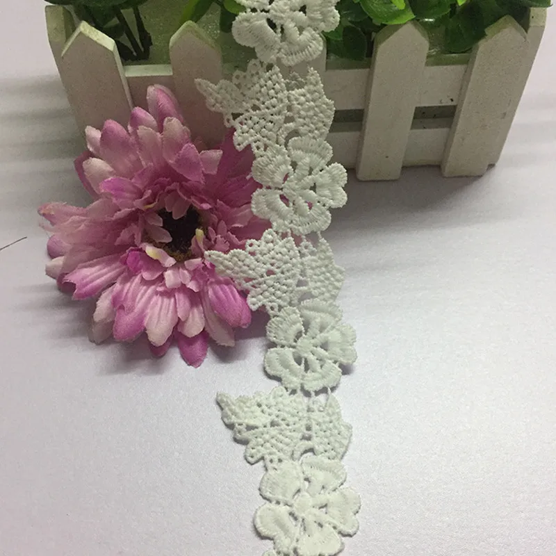 Fadesen Water-soluble lace fabric 1m*11.5cm thickened embroidery accessories DIY clothing skirt hollow lace decoration
Fadesen Water-soluble lace fabric 1m*11.5cm thickened embroidery accessories DIY clothing skirt hollow lace decoration