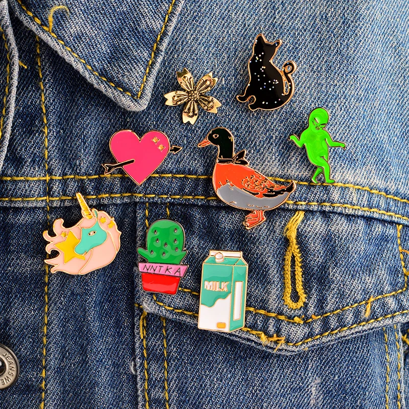 Cartoon Alien Cactus Potted plants Flower Horse Milk Duck Cat Heart Brooches Pin Button Enamel Pin Metal Animal Badge Gift
Cartoon Alien Cactus Potted plants Flower Horse Milk Duck Cat Heart Brooches Pin Button Enamel Pin Metal Animal Badge Gift
