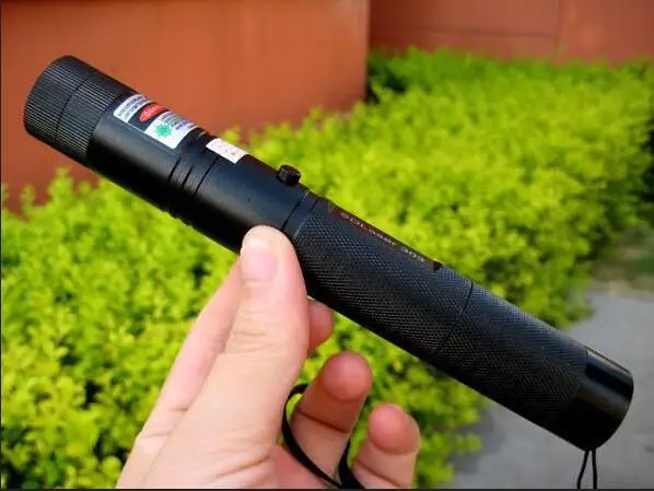 Hot! high power 50w 50000mw 532nm Flashlight lazer Green Laser Pointer,SD Laser 303 focusable can burning match,pop balloon
Hot! high power 50w 50000mw 532nm Flashlight lazer Green Laser Pointer,SD Laser 303 focusable can burning match,pop balloon