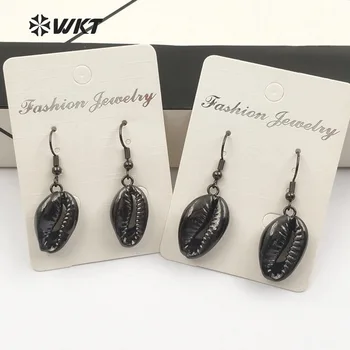 WT-E464 Simple Design Real Cowrie In Full Gun Black Color Electroplated Beach Shell Earring Punk Style Gift For Fashion Women
WT-E464 Simple Design Real Cowrie In Full Gun Black Color Electroplated Beach Shell Earring Punk Style Gift For Fashion Women