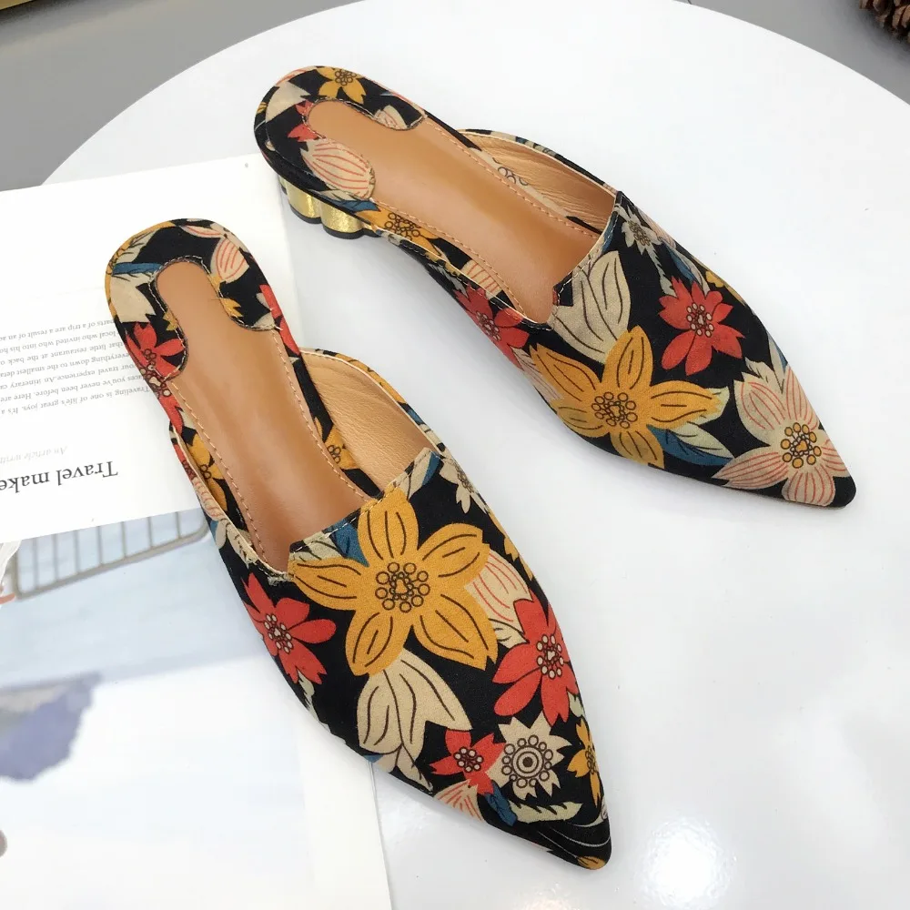 Women Bohemia Cloth Flowers Mules shoes Spring Autumn Gold Heel 3 CM Height Pointed Toe pump Slip On ladies casual Shoes
Women Bohemia Cloth Flowers Mules shoes Spring Autumn Gold Heel 3 CM Height Pointed Toe pump Slip On ladies casual Shoes