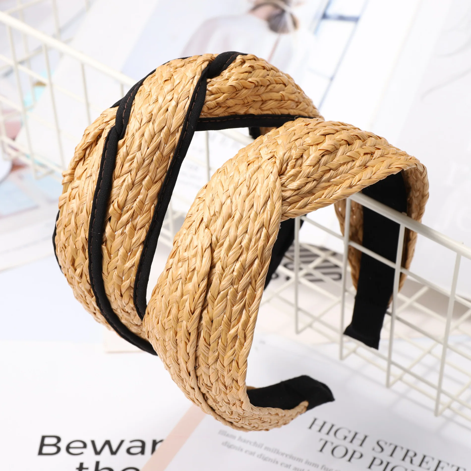 Bohemian Retro Hairband Summer Straw Weaving Knotted Headband for Women Cross Handmade Hair Hoop Hairband Hair Accessories
Bohemian Retro Hairband Summer Straw Weaving Knotted Headband for Women Cross Handmade Hair Hoop Hairband Hair Accessories