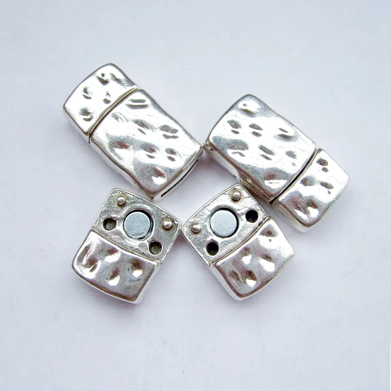 5 Sets Antique Silver/Bronze Hammered 10x2mm Flat Strong Magnetic Clasps for 5mm 10mm flat leather bracelet jewelry findings
5 Sets Antique Silver/Bronze Hammered 10x2mm Flat Strong Magnetic Clasps for 5mm 10mm flat leather bracelet jewelry findings
