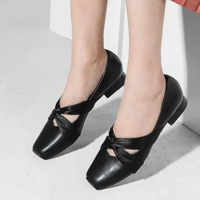 2019 spring new high heels Women's shoes Spring retro large size low heel bow Mary Jane shoes Heels women pumps obuv 
2019 spring new high heels Women's shoes Spring retro large size low heel bow Mary Jane shoes Heels women pumps obuv