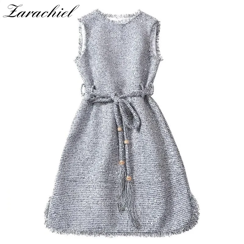 Runway Designer Bling Silvery Tweed Dress Women's Sleeveless Tassels Fringed Weave Mini Dress Ladies Casual Tank Dress With Belt
Runway Designer Bling Silvery Tweed Dress Women's Sleeveless Tassels Fringed Weave Mini Dress Ladies Casual Tank Dress With Belt