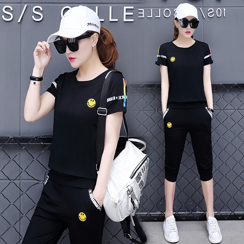 2019 New Cotton Short-sleeved Casual Sports Suit Women's Fashion T-shirt Cropped Trousers Women's Fashion Sports Suit Sportswear
2019 New Cotton Short-sleeved Casual Sports Suit Women's Fashion T-shirt Cropped Trousers Women's Fashion Sports Suit Sportswear