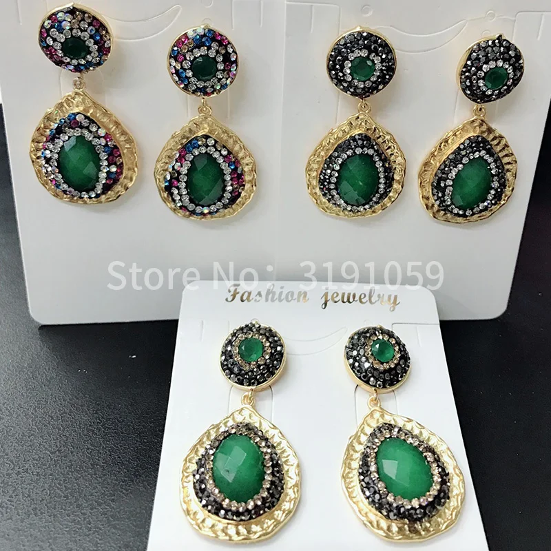 European and American new drop - shaped green retro earrings with stylish simplicity
European and American new drop - shaped green retro earrings with stylish simplicity