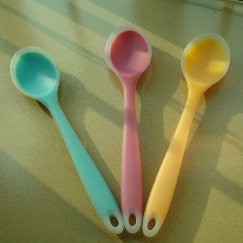 3pcs/set 10.6 inch Silicone Mixing Spoon Kitchen Tool Anti-hot Handle Non-stick Color at random
3pcs/set 10.6 inch Silicone Mixing Spoon Kitchen Tool Anti-hot Handle Non-stick Color at random