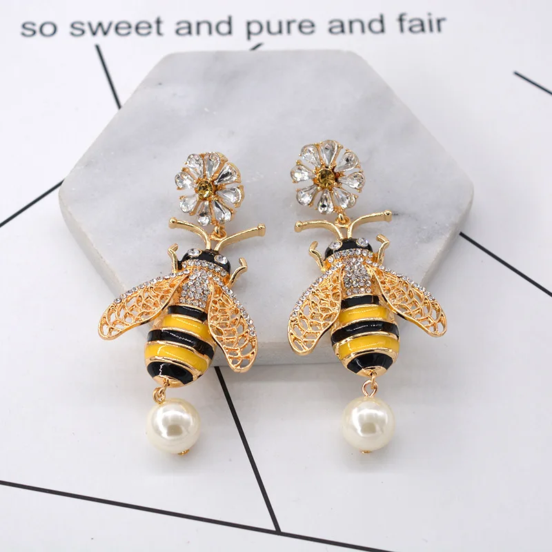 

2018 New Baroque Style Earrings For Women Bee Flower Gem Palace Drop Earrings Party Jewelry Fashion Accessories