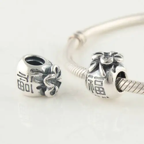 100% Genuine 925 Sterling Silver Jewelry Charm Bead Chinese "FU" word Charms DIY Fits Silver Charm Bracelets For Wome Wholesale
100% Genuine 925 Sterling Silver Jewelry Charm Bead Chinese "FU" word Charms DIY Fits Silver Charm Bracelets For Wome Wholesale