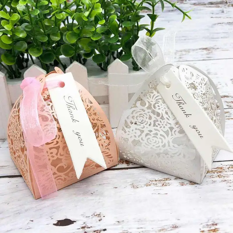 Rose shaped Laser Cut Gift Boxes White/Pink Packaging Box 50pcs/lot Small Candy Cake Box with tag Festive & Party Supplies
Rose shaped Laser Cut Gift Boxes White/Pink Packaging Box 50pcs/lot Small Candy Cake Box with tag Festive & Party Supplies