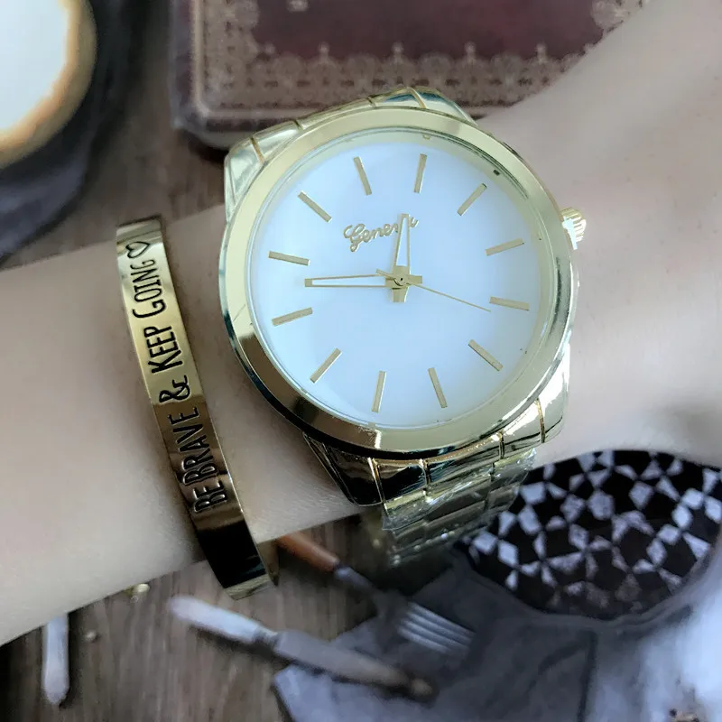 2017 Spring New Arrival Colorful Dial Stainless Steel Watch Female Simple Casual Quartz Watch Gold Plated Bracelet Analog Watch
2017 Spring New Arrival Colorful Dial Stainless Steel Watch Female Simple Casual Quartz Watch Gold Plated Bracelet Analog Watch