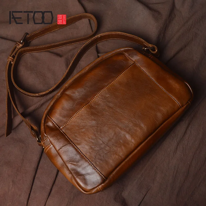 

AETOO Handmade cowhide handbag men retro do old leather Messenger bag original simple casual shoulder package tannage postman