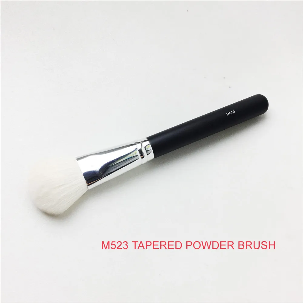 bdbeauty Tapered Powder Brush M523 - Quality Goat Hair Highlighter Bronzer Complexion Brush Makeup brush Blender Tool
bdbeauty Tapered Powder Brush M523 - Quality Goat Hair Highlighter Bronzer Complexion Brush Makeup brush Blender Tool