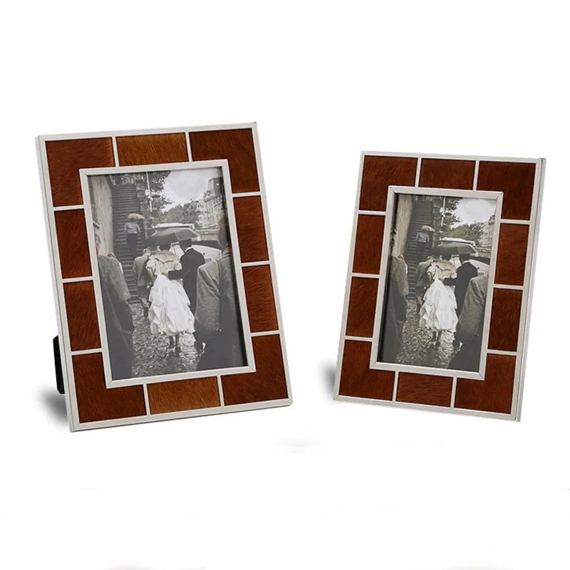 

Yakri Desktop Free Standing PU Leather with Metal Photo Frames, Home Decoration, MPF062