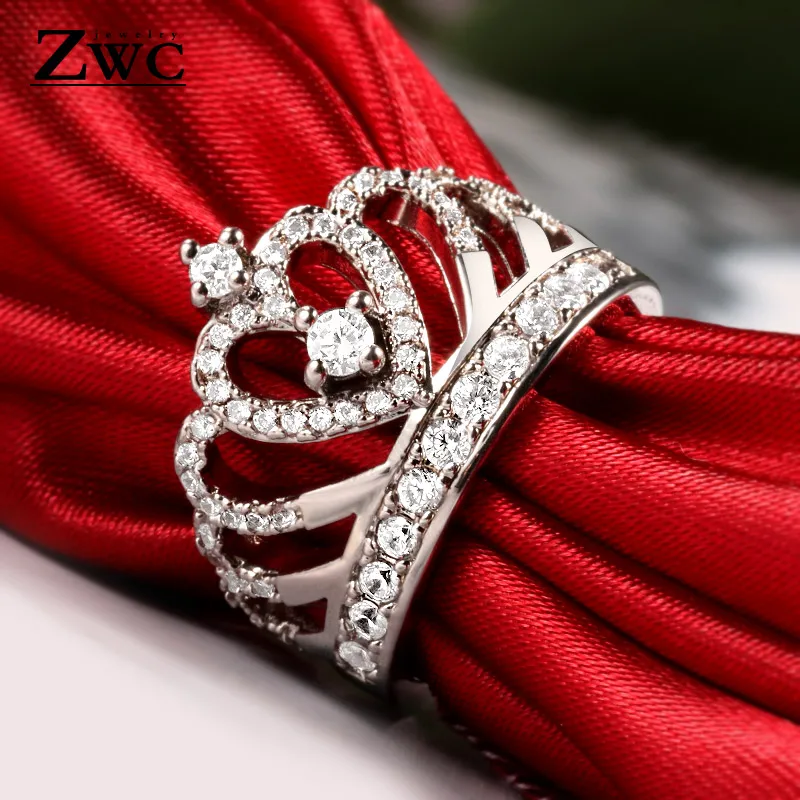 ZWC New Fashion Luxury AAA Zircon Crown Ring for Women Girl Wedding Party Elegant Romantic Crystal Rings Gift Jewelry Wholesale
ZWC New Fashion Luxury AAA Zircon Crown Ring for Women Girl Wedding Party Elegant Romantic Crystal Rings Gift Jewelry Wholesale