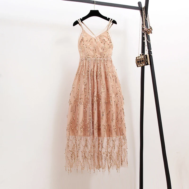 New 2019 Niche of France in the summer long back strap leakage white gauze dress v neck sequ hollow out sexy dress
New 2019 Niche of France in the summer long back strap leakage white gauze dress v neck sequ hollow out sexy dress