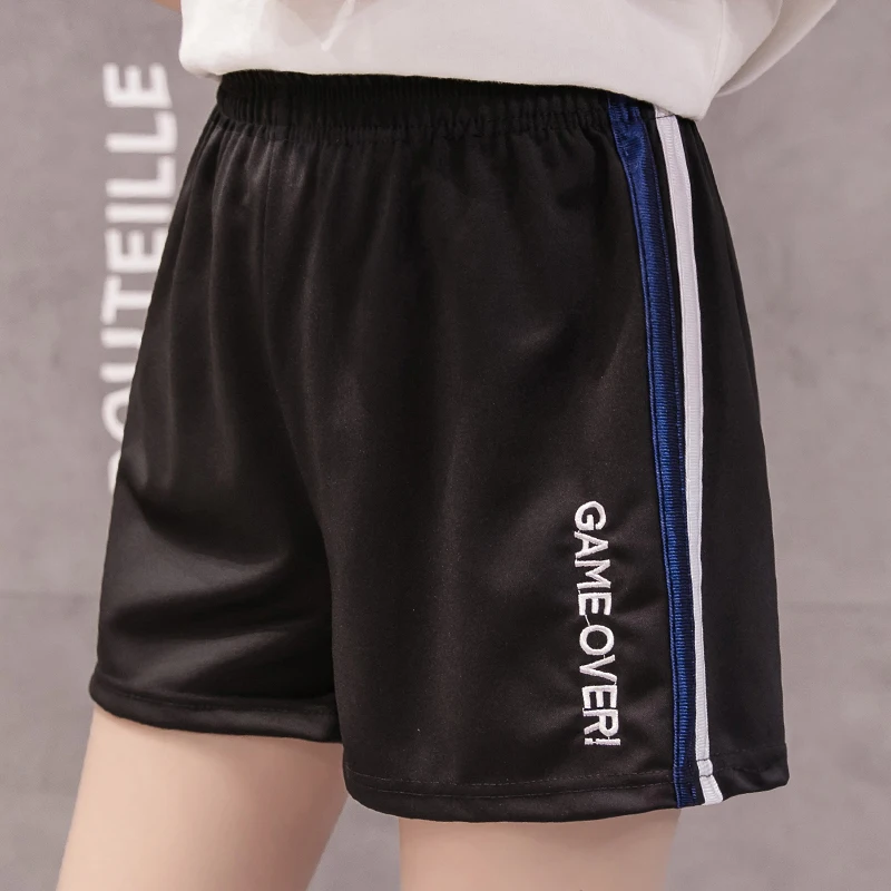 Loose Black Shorts Women Korean New Embroidery Letters Stripe Wide Leg Womens Shorts Summer High Waist Casual Hot Short Feminino
Loose Black Shorts Women Korean New Embroidery Letters Stripe Wide Leg Womens Shorts Summer High Waist Casual Hot Short Feminino