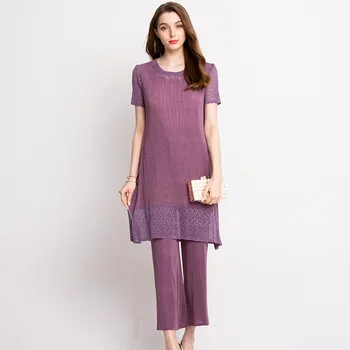 Short-sleeved Lace Suit Loose Big Size Lady Dress Spring Summer Fashion Pleated Dress
Short-sleeved Lace Suit Loose Big Size Lady Dress Spring Summer Fashion Pleated Dress