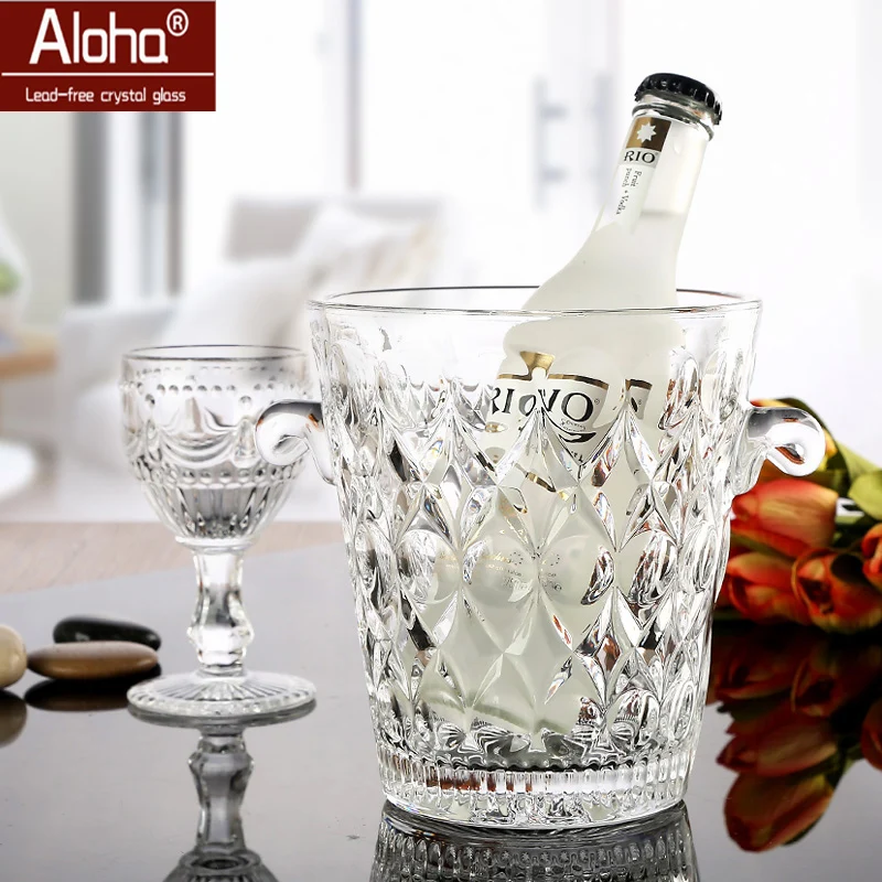 Lead-free crystal glass ice bucket large thickened creative dot champagne ice bucket bar ice bucket with ice clip as the gift
Lead-free crystal glass ice bucket large thickened creative dot champagne ice bucket bar ice bucket with ice clip as the gift