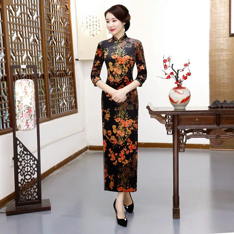 Vintage Women Chinese Style Long Qipao Elegant Slim Dress Vestidos Inyer Autumn Velvet Cheongsam Lady Evening Party Dresses
Vintage Women Chinese Style Long Qipao Elegant Slim Dress Vestidos Inyer Autumn Velvet Cheongsam Lady Evening Party Dresses