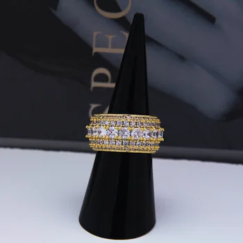Prong Setting AAA CZ Stone Bling Ice Out Round Finger Rings for Men Hip Hop Rapper Jewelry Gold Color
Prong Setting AAA CZ Stone Bling Ice Out Round Finger Rings for Men Hip Hop Rapper Jewelry Gold Color