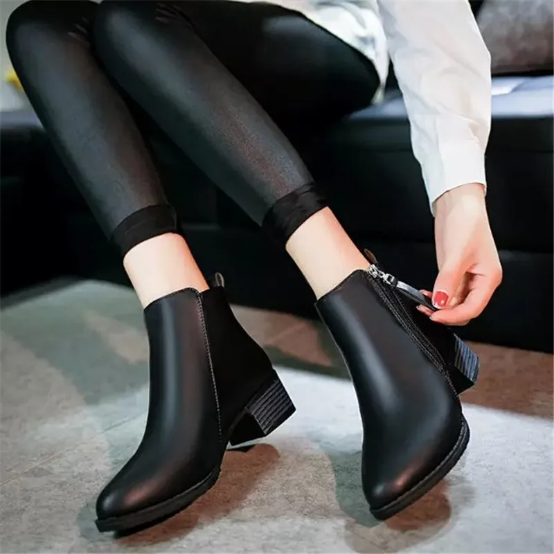 Autumn single boots fashion boots thick heel short boots pointed toe side zipper casual Women boots
Autumn single boots fashion boots thick heel short boots pointed toe side zipper casual Women boots