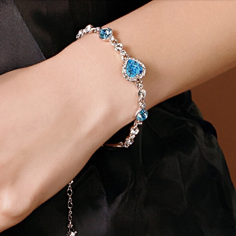 LNRRABC New Fashion Cute Women Blue Crystal Rhinestones Chain Link Heart Charm Bangle Bracelet Femme Gift
LNRRABC New Fashion Cute Women Blue Crystal Rhinestones Chain Link Heart Charm Bangle Bracelet Femme Gift