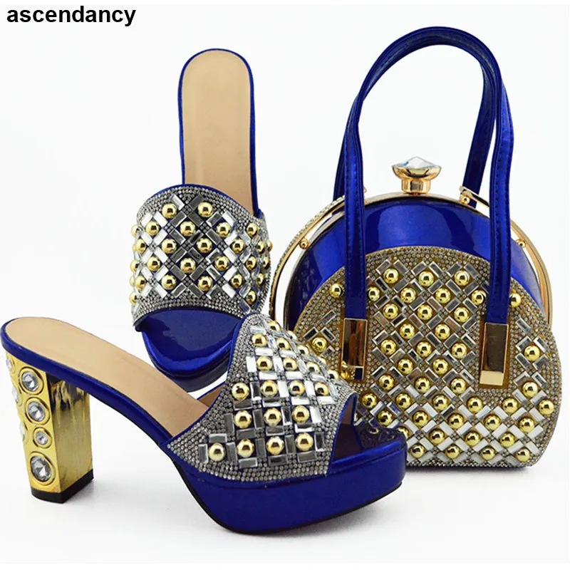 Latest Nigerian Shoes and Matching Bags Set Decorated with Rhinestone Women Shoe and Bag Set In Italy Plus Size Shoes Women Heel
Latest Nigerian Shoes and Matching Bags Set Decorated with Rhinestone Women Shoe and Bag Set In Italy Plus Size Shoes Women Heel