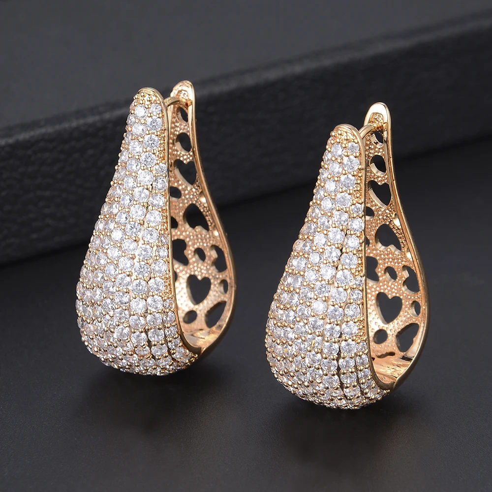 Popular Irregular Geometry Heart Shape Hollow Wide Surface Hoop Earrings AAA Full Cubic Zirconia Inlaid For Women Girls Wearing
Popular Irregular Geometry Heart Shape Hollow Wide Surface Hoop Earrings AAA Full Cubic Zirconia Inlaid For Women Girls Wearing