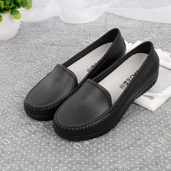 2019 Nurse shoes white female flat bottom pregnant women casual waterproof non-slip peas shoes black work shoes
2019 Nurse shoes white female flat bottom pregnant women casual waterproof non-slip peas shoes black work shoes