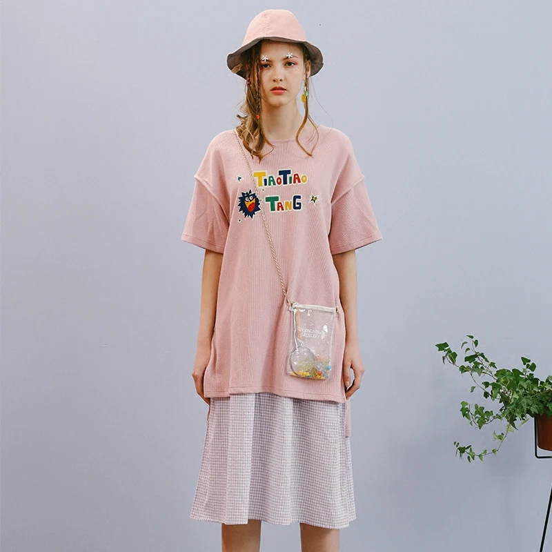 Fashion Summer New 2017 Loose Long Shirt Tops Short Sleeve Pink Plaid Stitching Cotton Women Long T Shirt Tops Cartoon Print
Fashion Summer New 2017 Loose Long Shirt Tops Short Sleeve Pink Plaid Stitching Cotton Women Long T Shirt Tops Cartoon Print