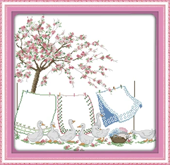 Drying the quilts Printing pattern Cross Stitch Kits Chinese Embroidery Needlework DMC Counted Home Decor Cross-stitch set Gifts
Drying the quilts Printing pattern Cross Stitch Kits Chinese Embroidery Needlework DMC Counted Home Decor Cross-stitch set Gifts