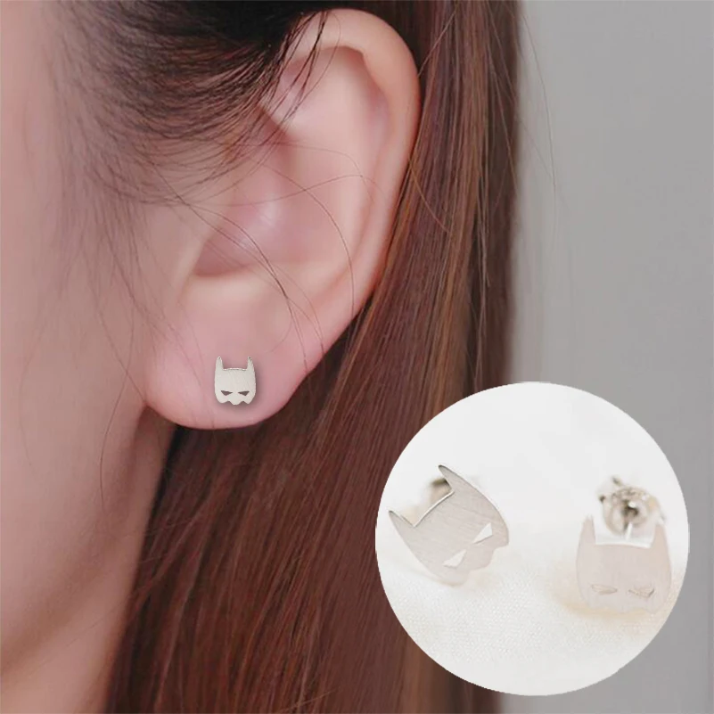 Shuangshuo 2017 Summer Cute Ethnic Comic Hero Batman Cool Stud Earrings Fashion Jewelry Personality Style for Women brincos
Shuangshuo 2017 Summer Cute Ethnic Comic Hero Batman Cool Stud Earrings Fashion Jewelry Personality Style for Women brincos