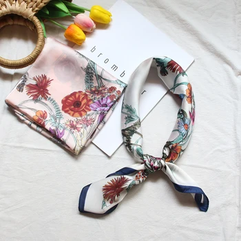 Fashion Women Scarf Luxury Brand floral print neckerchief hair Scarfs Square Head Scarves Wraps 70x70cm 
Fashion Women Scarf Luxury Brand floral print neckerchief hair Scarfs Square Head Scarves Wraps 70x70cm