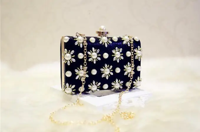 Pearl diamond-studded evening bag evening bag with a diamond bag women's rhinestone day clutch female wedding/party bags
Pearl diamond-studded evening bag evening bag with a diamond bag women's rhinestone day clutch female wedding/party bags