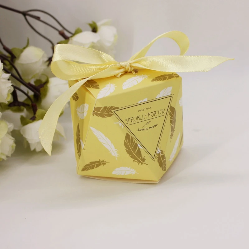 Promotion! 25pcs feather Candy Box Wedding Box Wedding Favors and Gifts Event Party Supply Wedding Decoration small gold
Promotion! 25pcs feather Candy Box Wedding Box Wedding Favors and Gifts Event Party Supply Wedding Decoration small gold